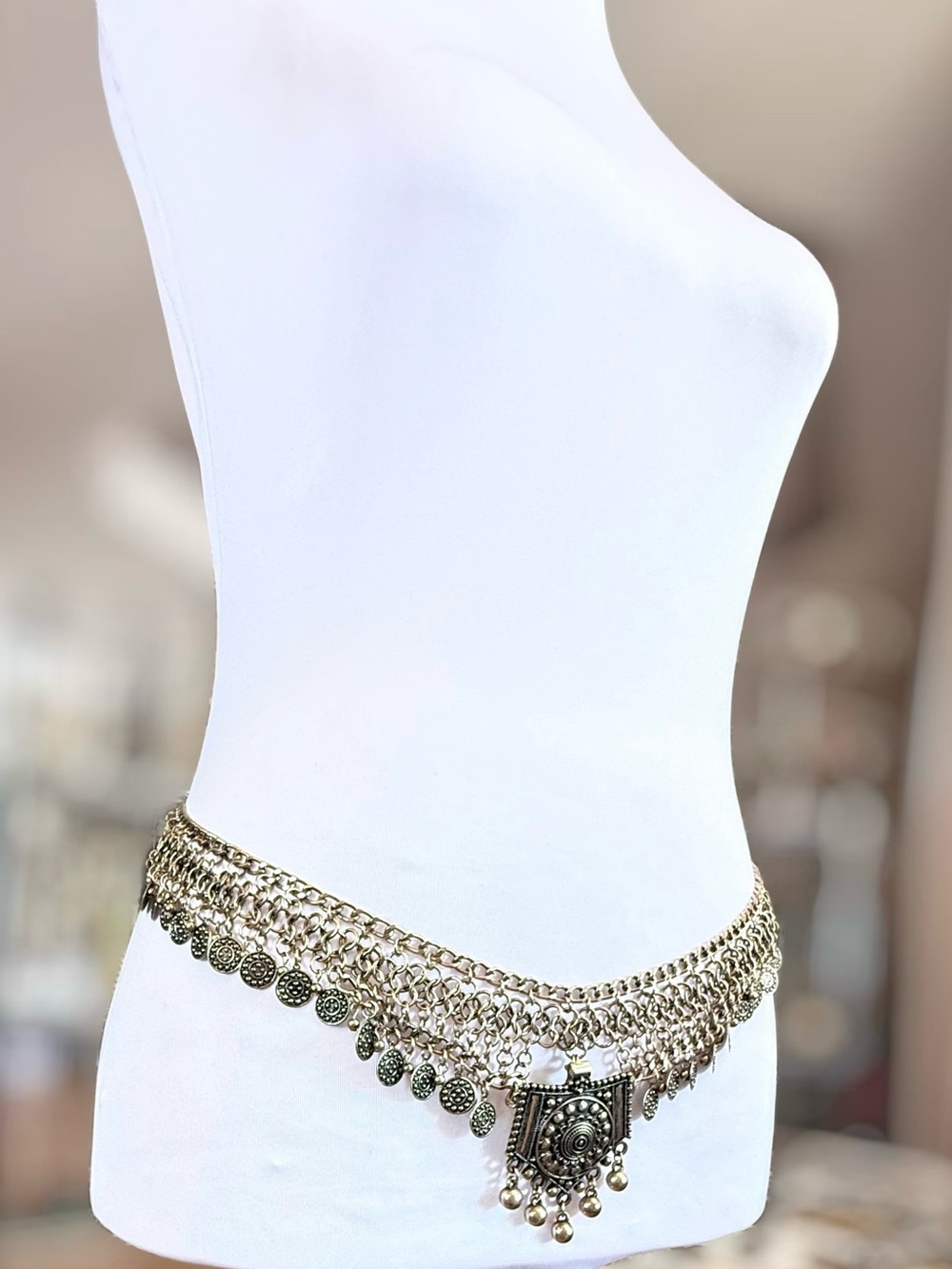 Ethnic-Style, Multi-Layered Metal Chain Belt